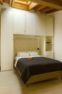 Armario puente hecho a medida de estilo moderno, Armario puente contempor�neo, hecho a medida.