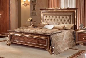 Giotto cama tapizada, Cama de nogal con cabecero copetudo, estilo real