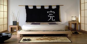 Tatami-Bed, Cama de tatami en madera maciza.
