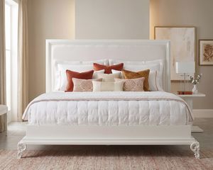 Art. 1880, Cama de madera lacada en blanco.