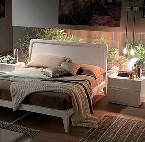 Simple, Cama de madera con un diseo esencial