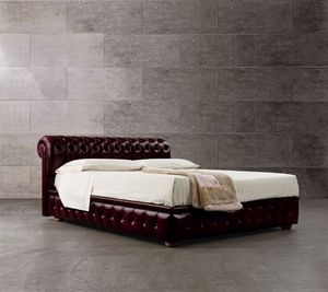 Chester cama, Cama con estructura de cabecera y la cama en cuero copetuda