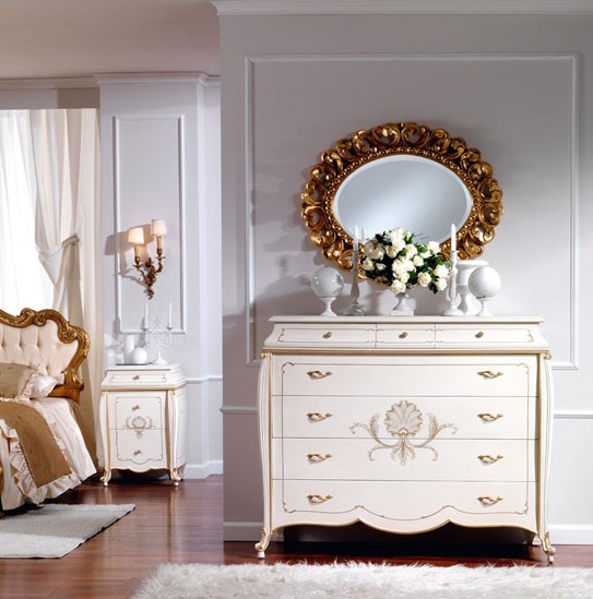 OLIMPIA B / Ivory lacquered chest of drawers, Cómoda de madera, de estilo clásico, para el hotel de lujo
