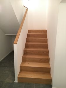 Art. R05, Revestimiento de madera para escalera