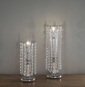 Art. 497/LP - 497/LT, Lmpara de mesa con cristales colgantes.