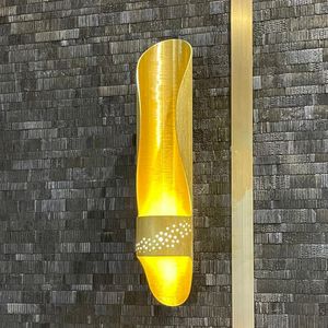 Jiro WB, Lámpara de pared en metal cortado con láser