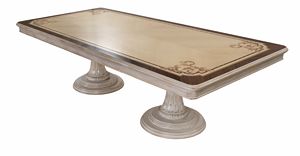 Mesa 25-1010, Mesa de comedor de estilo clsico, con bases talladas