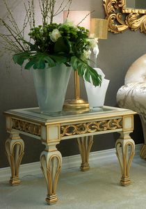 Milos, Elegante mesa de centro tallada