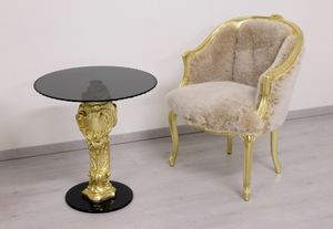 Oscar gold & black, Mesa de centro con tallado base de madera de haya y tapa de cristal redonda