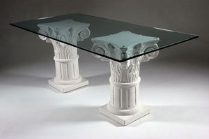 Corinto, Mesa de comedor de estilo griego