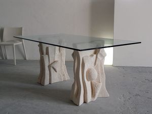 Archivio, Mesa hecha de piedra con tapa de cristal, estilo moderno