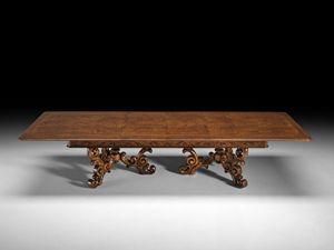 Art. 854 mesa, Mesa con tallas sofisticadas y complejas, estilo clsico