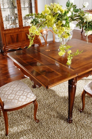 OLIMPIA B / Rectangular table, Mesa clásica en madera tallada, de Comedor