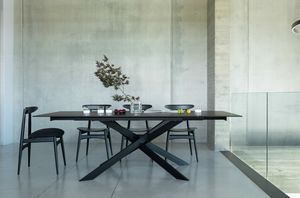 Maxxi, Mesa extensible con patas met�licas entrelazadas