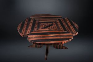 Andy bano, Mesa de madera de bano