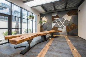 Hercules, Mesa grande con tapa de madera de castao