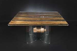 Venezia cuadrado, Mesa que combina el encanto de la madera templada con el cristal