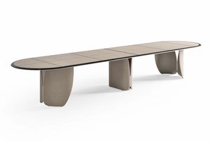 Belmont 0590, Mesa grande para la sala de reuniones