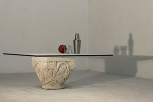 San Romano, Pequeña mesa con elegante sótano piedra, decoraciones artesanales