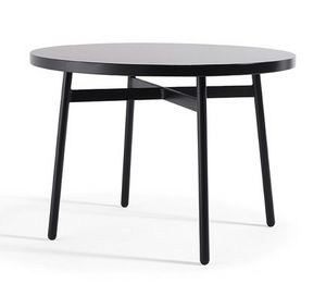 Tav B Met, Mesa redonda de madera