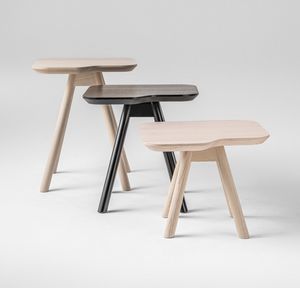 ART. 00101-SMALL AKY, Mesa auxiliar de sala de estar , una pequea mesa de madera de fresno