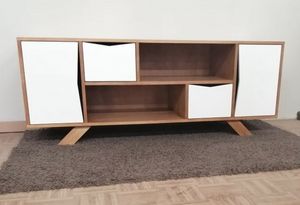 Art. 115, Mueble tv moderno en madera maciza