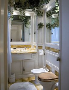 Bathroom Boiserie , Boiserie de baos con acabados de mrmol, estilo clsico