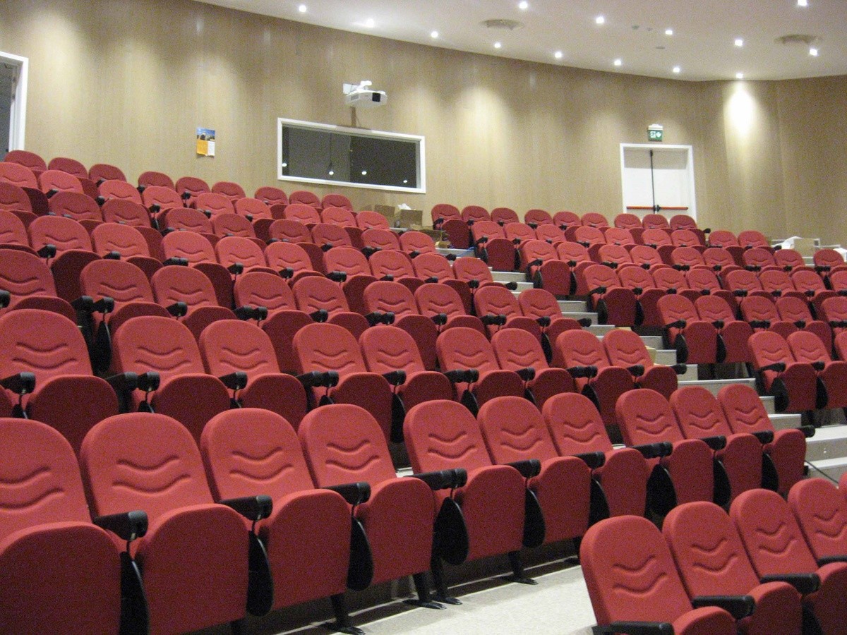 Simplex 2, Sillones modulares ignífugos para el teatro y el Palacio de Congresos