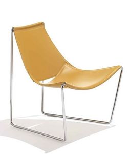 Apelle ATT, Silla de metal, asiento en cuero o madera, diferentes colores