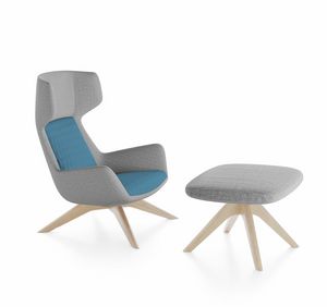 Magenta armchair, Silln con respaldo alto, base de madera