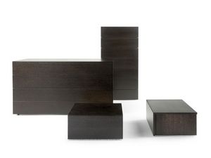 Zeno Chest of 7 drawers, Cmoda con lneas simples, para el dormitorio moderno