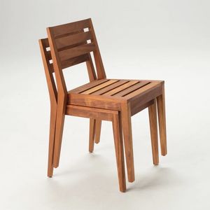 Silla apilable MD1, Silla de exterior apilable, en madera de iroko