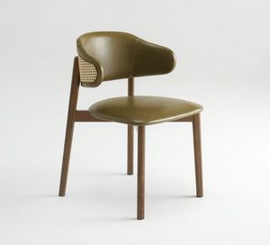 Marie, Silla de madera con respaldo exterior de paja vienesa.