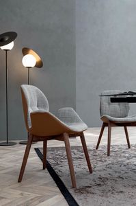 SORRENTO SPRIT, Silla con estructura de madera sin arrugas.