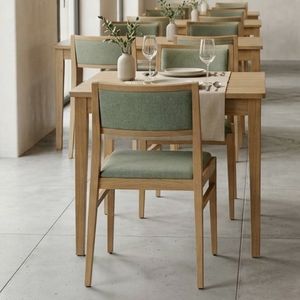 Marina silla acolchada, Silla apilable de madera con asiento y respaldo acolchados.