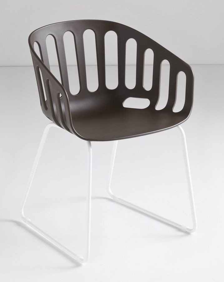 Basket Chair ST, Silla con base de metal trineo, cubierta de polímero