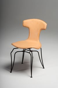 Jole silla, Silla tapizada de cuero, con innovadora base de acero negro