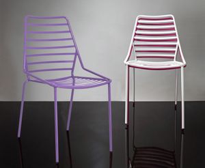 Link, Apilables silla de metal con l�neas horizontales de dibujo