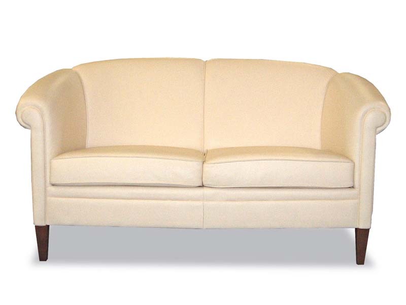 Helmond Sofa, Sofá de estilo clásico, tapizado en cuero, para la recepción