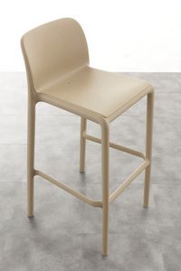 Art. 542 River, Heces en polipropileno, apilable, para el aire libre