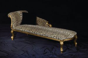 Cleopatra Animalier, Tumbona de leopardo, de estilo barroco.