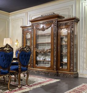 Art. 9000 vitrina de 3 puertas Luigi XV, Gran vitrina con Bois de Roses e incrustaciones de n�car.