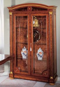 IMPERO / Display cabinet with 2 doors, Vitrina de lujo hecha de ceniza, de estilo cl�sico