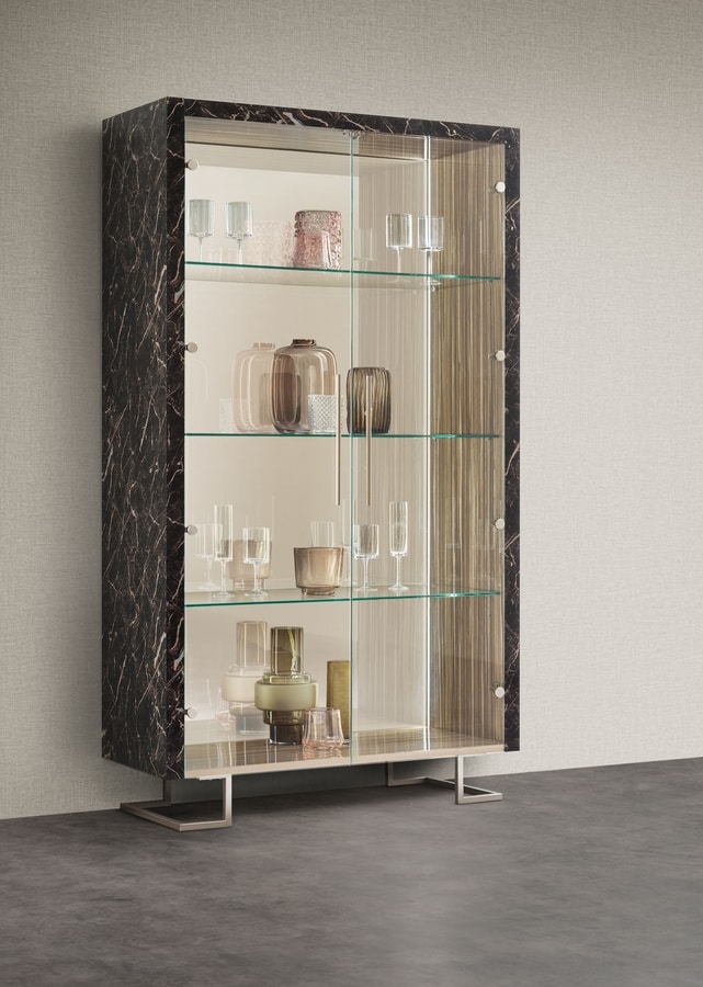 Vitrina alta para salón con dos puertas cristal