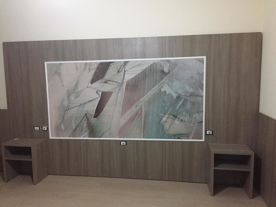 Muebles para habitaciones de hotel en Bolonia, Italia