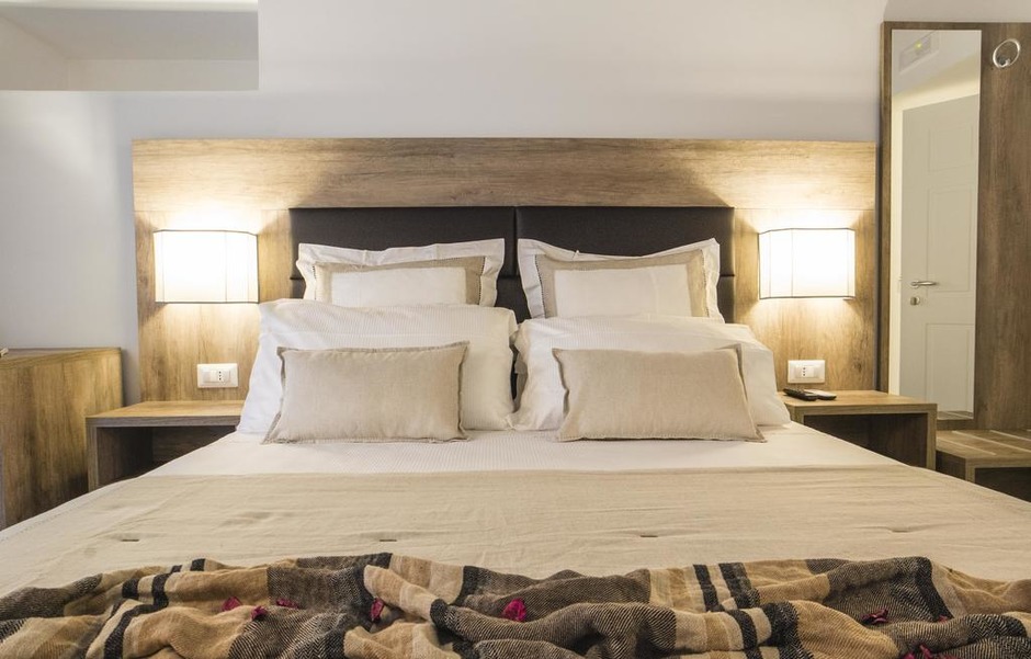 Muebles para habitaciones de hotel en N�poles, Italia