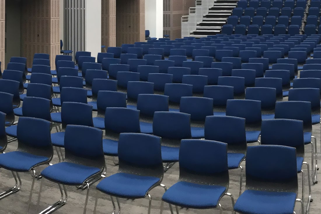 Sala de conferencias T.B. Escuela - Irlanda